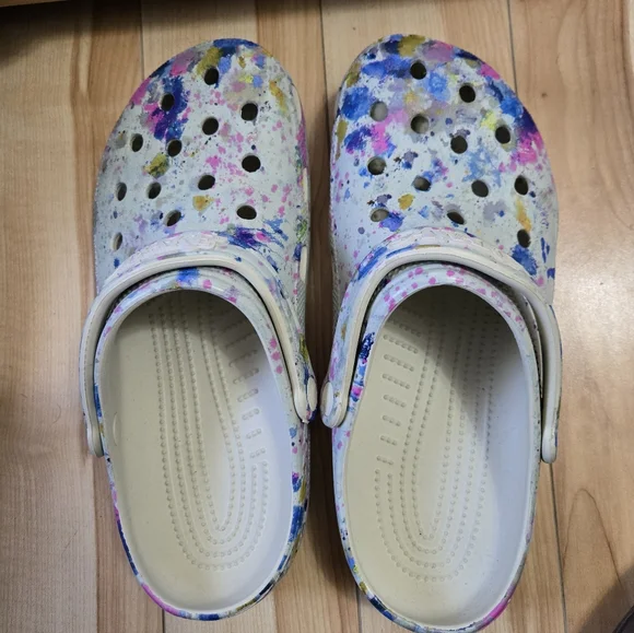 Crocs For Mens - Picture 1 of 3